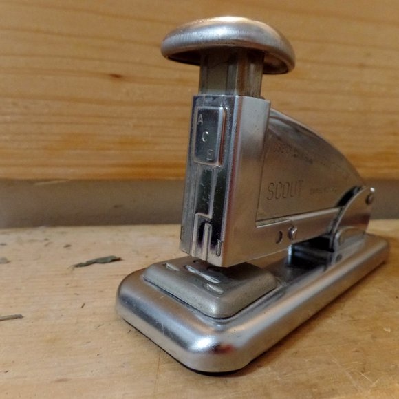 Vintage ACE SCOUT stapler model 202 - Picture 12 of 12
